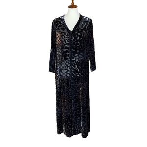 Adrienne Landau crushed velvet long length robe Size Small / Medium